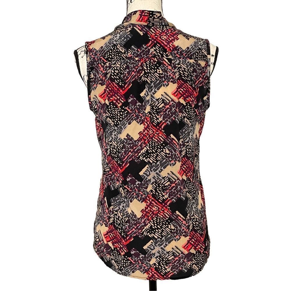 Trina Turk Sleeveless 100% Silk blouse,‎ Size Small - Picture 3 of 4